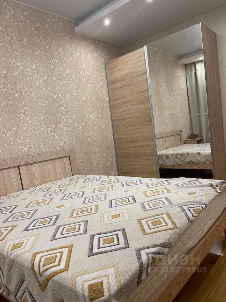 Аренда 2-комн квартиры на вторичном рынке Парашютная улица, 58