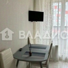 Продажа 1-комн квартиры на вторичном рынке бульвар Веласкеса,  д. 4