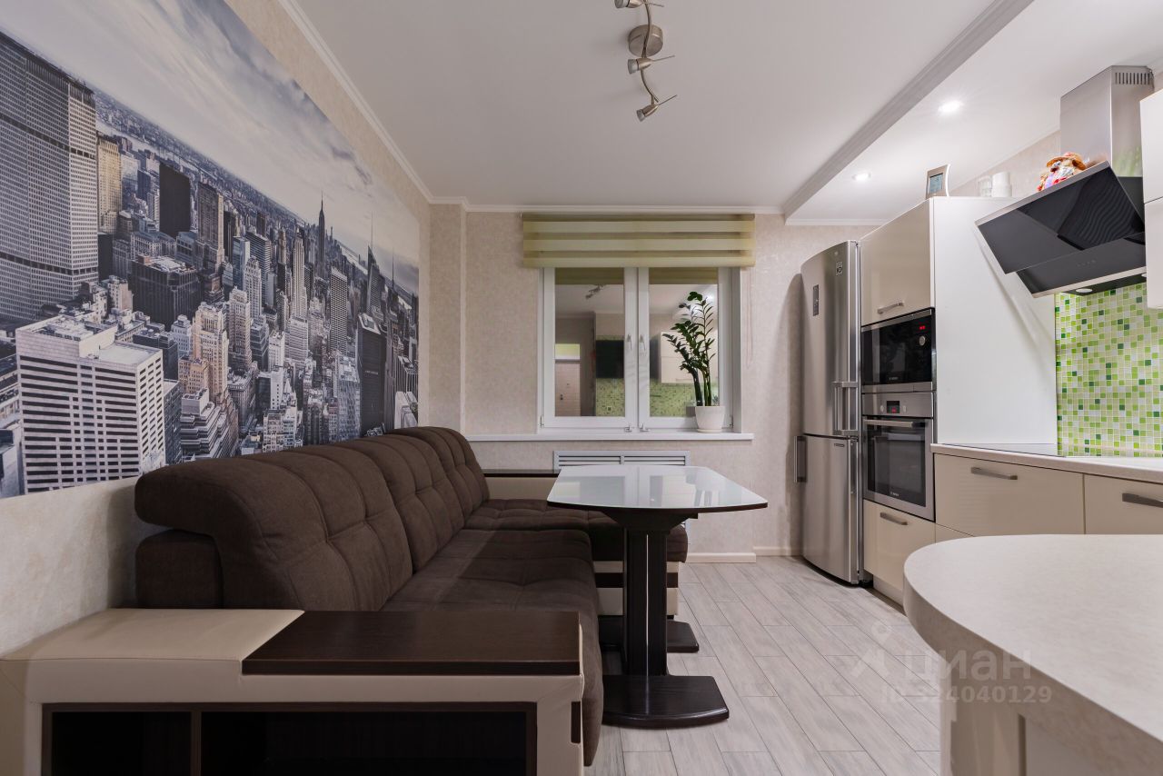 Продажа 1-комн квартиры на вторичном рынке Горелово тер., улица Коммунаров, 188к3