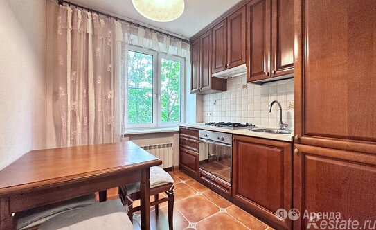 Аренда 2-комн квартиры на вторичном рынке Знаменская улица,  д. 37