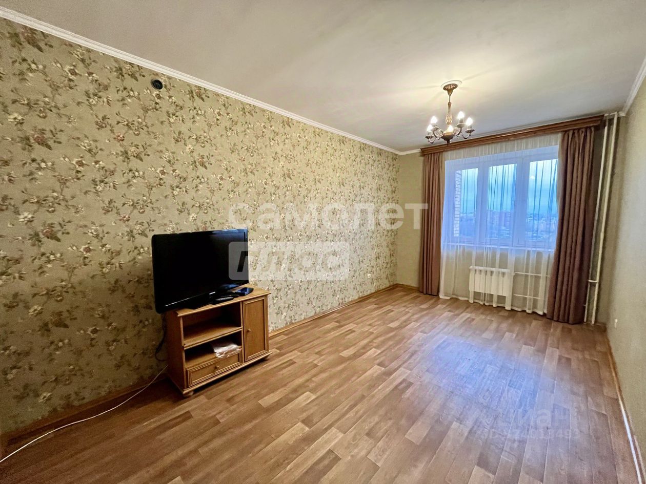 Продажа 2-комн квартиры на вторичном рынке Имени В.Н. Махалина мкр, 27