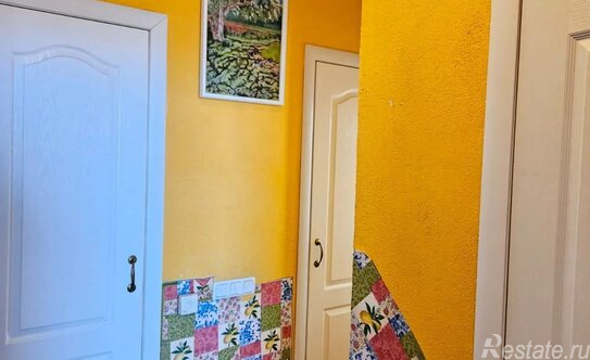 Продажа 3-комн квартиры на вторичном рынке Нейшлотский пер,  д. 7,  к. Л