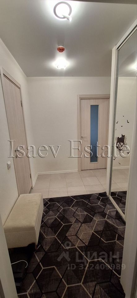 Продажа 3-комн квартиры на вторичном рынке Ильменский проезд, 17к2