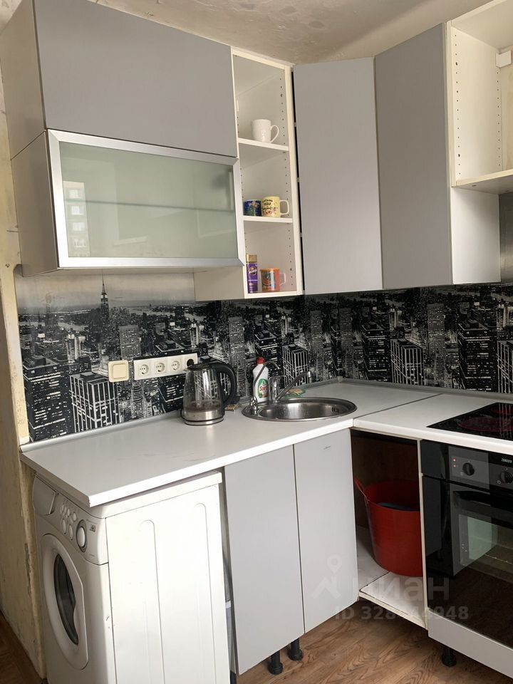 Продажа 3-комн квартиры на вторичном рынке Ленская улица, 4к3Б