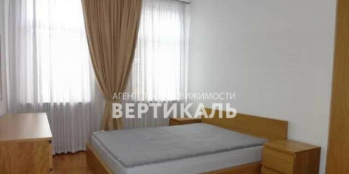 4-комн квартира Зачатьевский 1-й пер,  д. 4