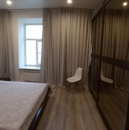 Продажа 4-комн квартиры на вторичном рынке Лахтинская улица,  д. 25Б