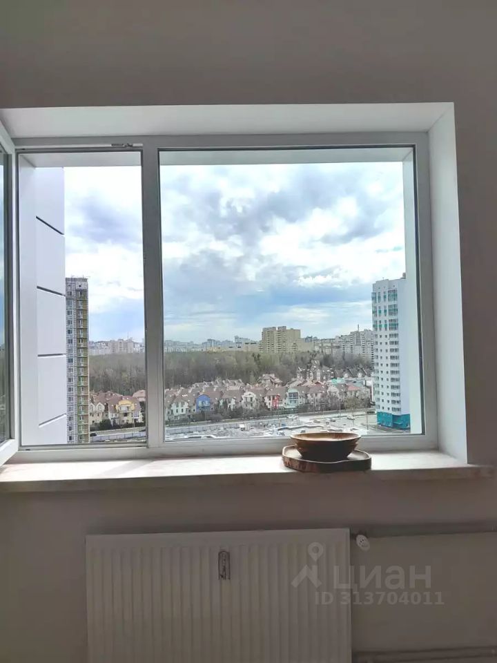 Продажа 3-комн квартиры на вторичном рынке Нижне-Каменская улица, 26