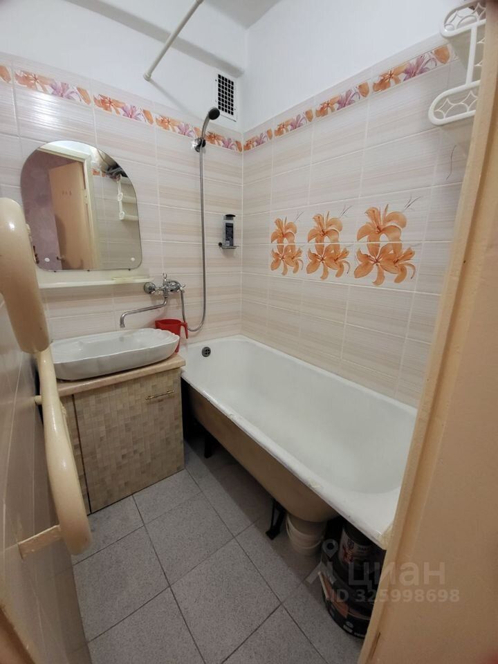 Продажа 1-комн квартиры на вторичном рынке улица Орджоникидзе, 35К1