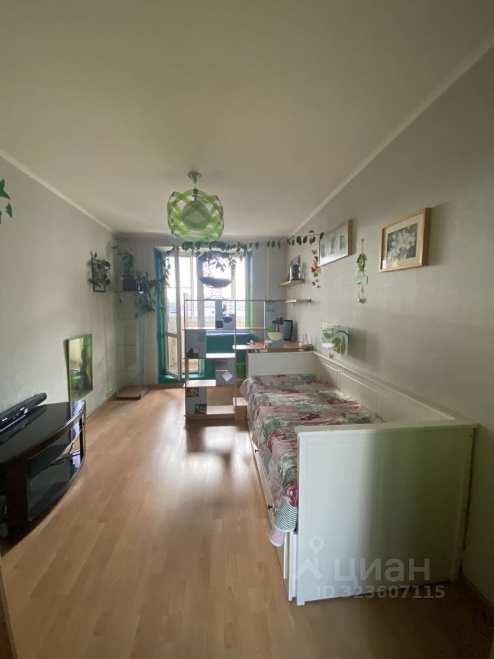 Продажа 3-комн квартиры на вторичном рынке Старобитцевская улица, 21К2