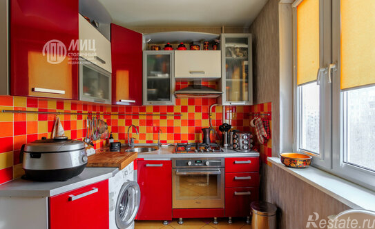 Продажа 1-комн квартиры на вторичном рынке Педагогическая улица,  д. 8