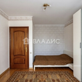 Продажа 4-комн квартиры на вторичном рынке Мичуринский пр-кт,  д. 27,  к. 2