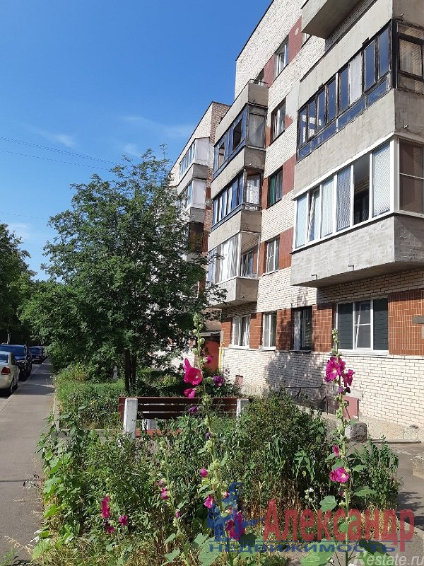 Продажа 2-комн квартиры на вторичном рынке Сестрорецк г., Володарского ул. ,  д. 60