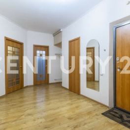 Продажа 2-комн квартиры на вторичном рынке Дивенская улица