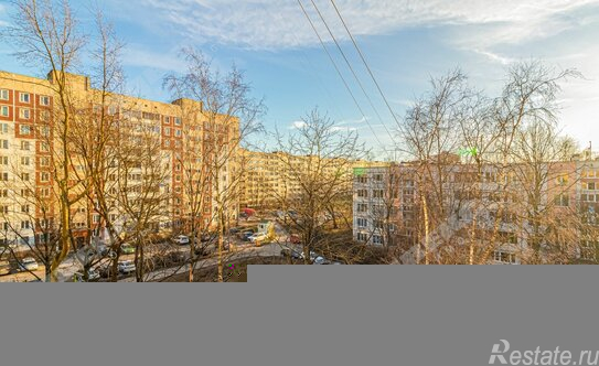 Продажа 4-комн квартиры на вторичном рынке Стачек пр-кт,  д. 27