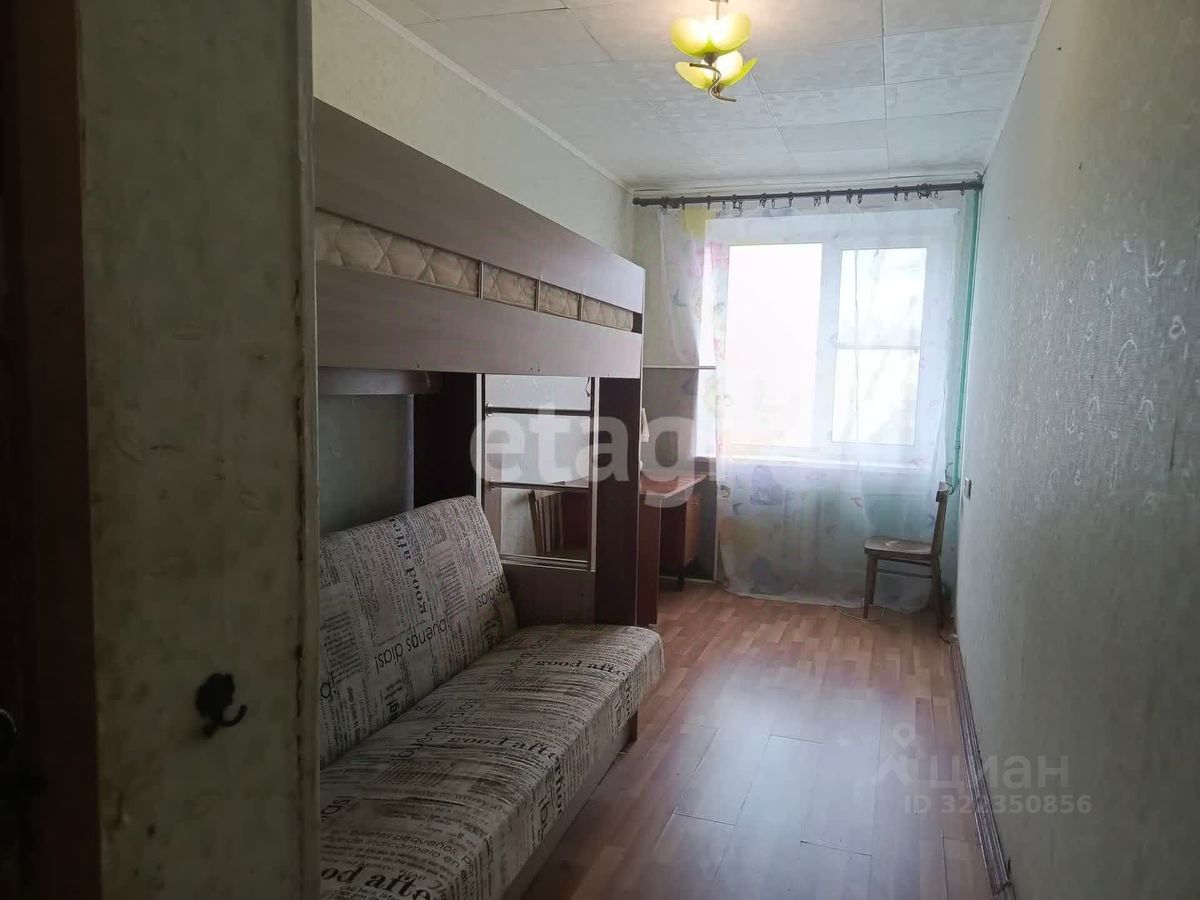 Продажа 3-комн квартиры на вторичном рынке Кириши, проспект Ленина, 13