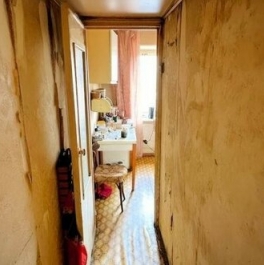 Продажа 3-комн квартиры на вторичном рынке Сафоновская улица,  д. 17