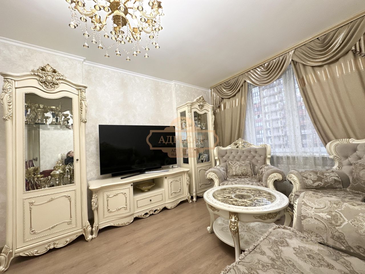 Продажа 4-комн квартиры на вторичном рынке Кудрово г., улица Венская, 4к2
