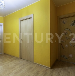 Продажа 2-комн квартиры на вторичном рынке улица Шелгунова,  д. 7 к2