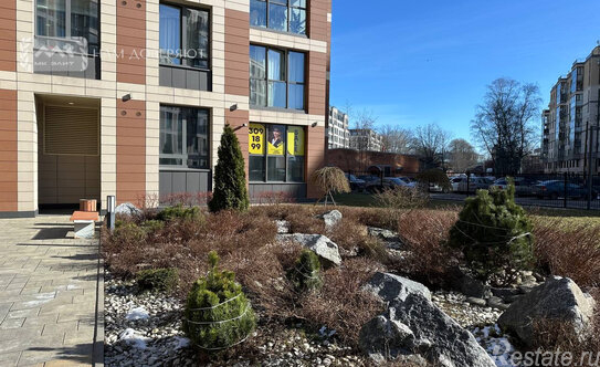 Продажа 3-комн квартиры на вторичном рынке Петровский пр-кт,  д. 24 к2