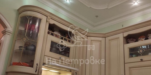 3-комн квартира улица Лобанова,  д. 4