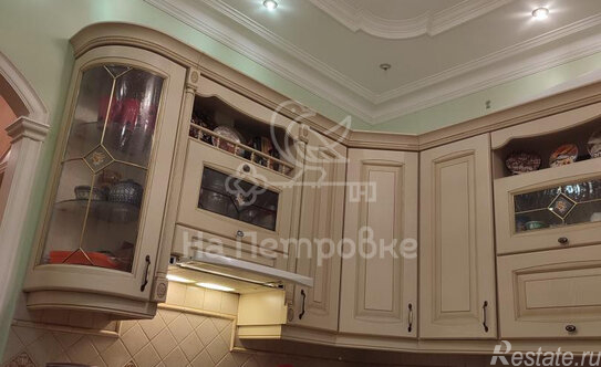 Продажа 3-комн квартиры на вторичном рынке улица Лобанова,  д. 4