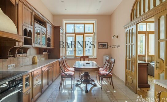 Продажа 5-комн квартиры на вторичном рынке Обыденский 2-й пер,  д. 11