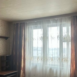 Аренда 1-комн квартиры на вторичном рынке улица Маршала Савицкого,  д. 32