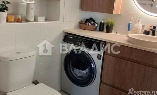 Продажа 3-комн квартиры на вторичном рынке улица Александры Монаховой,  д. 84 к4