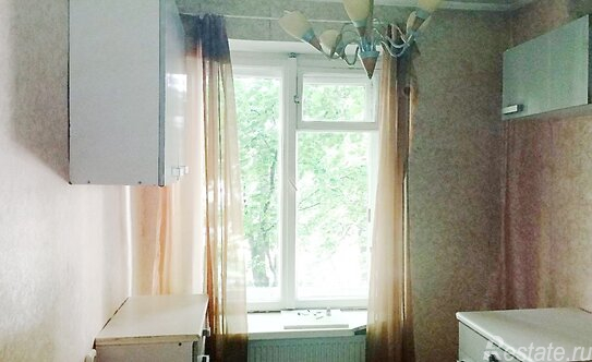 Продажа 1-комн квартиры на вторичном рынке ул Крюкова,  д. 1