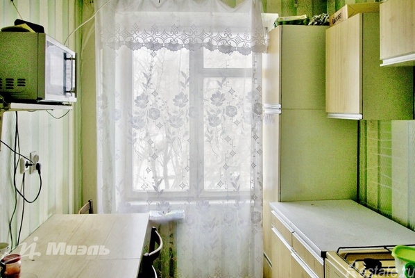 Продажа 2-комн квартиры на вторичном рынке Черского проезд,  д. 9