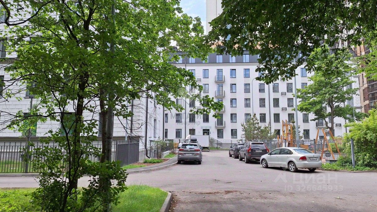 Продажа 2-комн квартиры на вторичном рынке Зеленогорская улица, 3