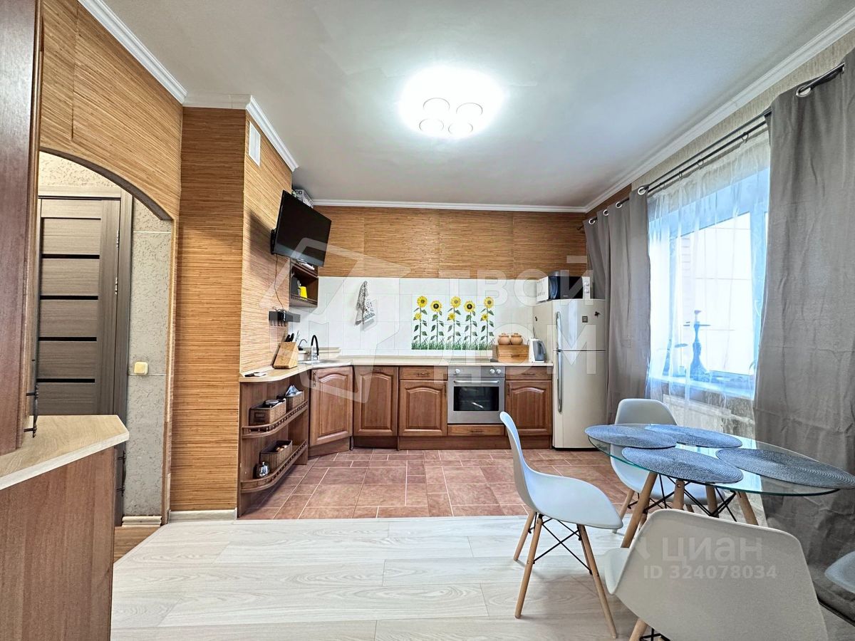 Продажа 3-комн квартиры на вторичном рынке улица Ткачей, 68к2