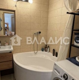 Продажа 4-комн квартиры на вторичном рынке Парашютная ул,  д. 61,  к. 4