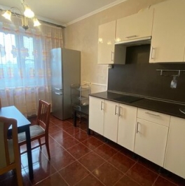 Продажа 2-комн квартиры на вторичном рынке улица Латышских Стрелков,  д. 11 к1