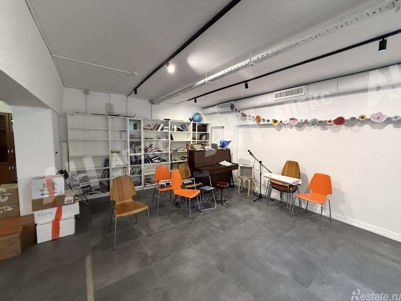 Аренда торгового помещения Цветной б-р