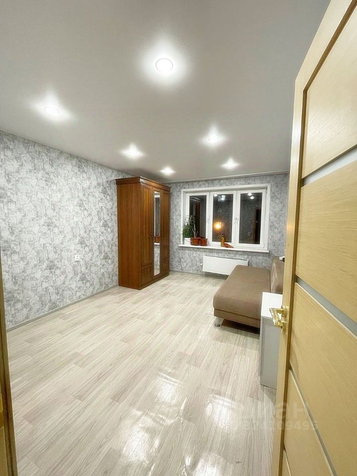 Продажа 3-комн квартиры на вторичном рынке Ивантеевка, улица Дзержинского, 8к1