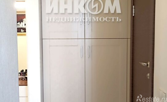 Продажа 2-комн квартиры на вторичном рынке улица Крылатские Холмы,  д. 1