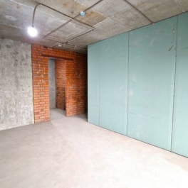 Продажа 4-комн квартиры на вторичном рынке Дружинниковская улица,  д. 15