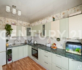 Продать Квартиры вторичка Город Всеволожск, Заводская улица  3 к2 