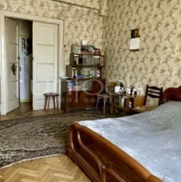 Продажа 2-комн квартиры на вторичном рынке Краснохолмская наб,  д. 1