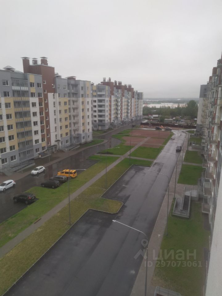 Продажа 3-комн квартиры на вторичном рынке д. Янино-2, улица Рябиновая, 8к4