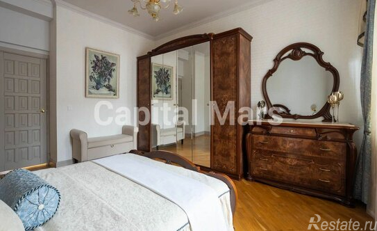 Аренда 4-комн квартиры на вторичном рынке Якиманка Б. ул,  д. 26