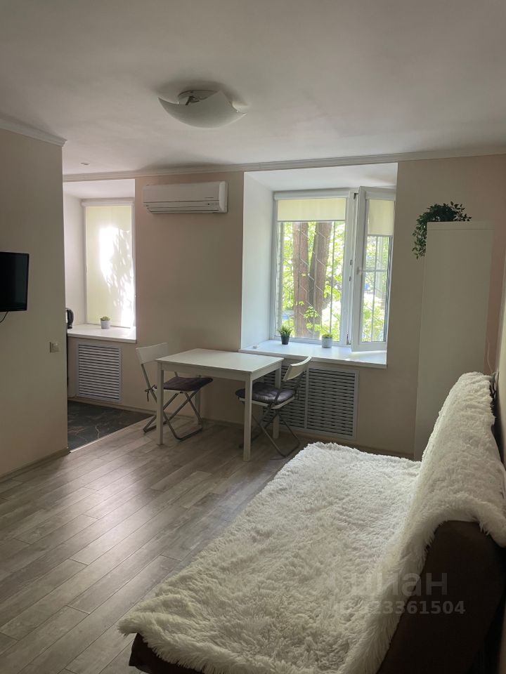 Продажа 2-комн квартиры на вторичном рынке Старая Басманная улица, 9к2