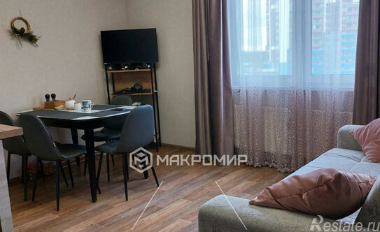 Продажа 1-комн квартиры на вторичном рынке Витебский пр-кт,  д. 101,  к. 2