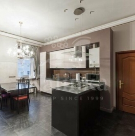 Продажа 4-комн квартиры на вторичном рынке ул Покровка,  д. 42,  к. 6