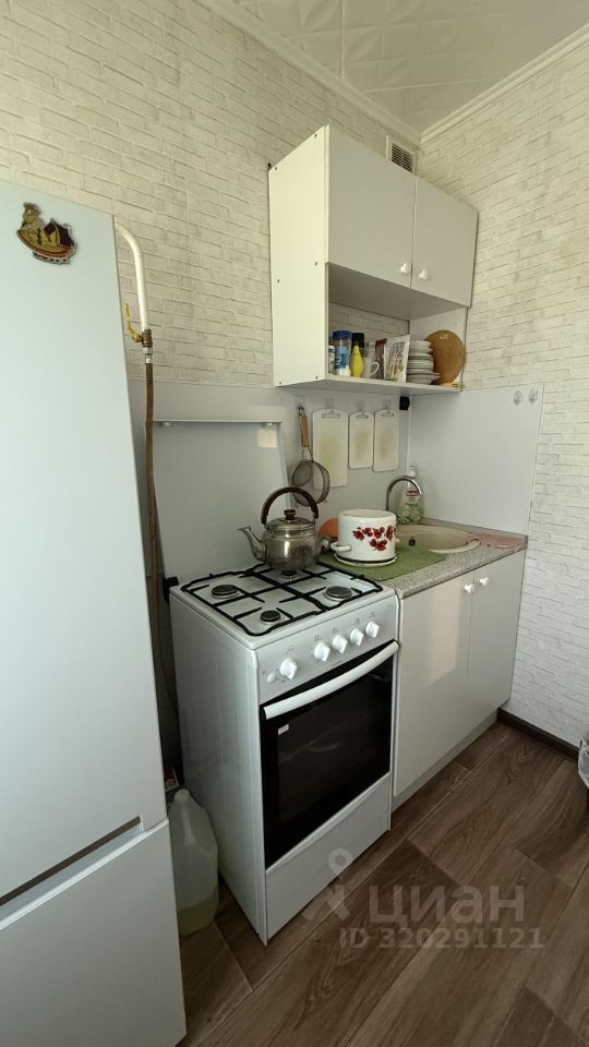 Продажа 2-комн квартиры на вторичном рынке Уваровка пгт, улица Урицкого, 14