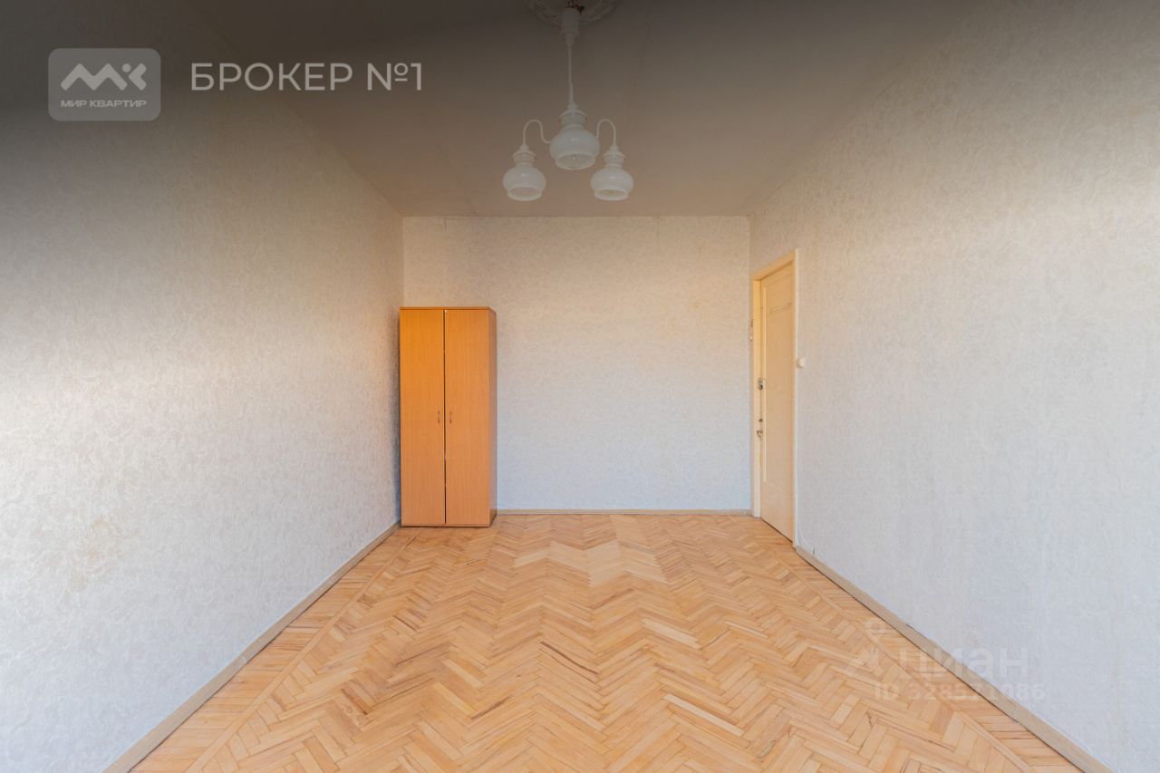 Продажа 3-комн квартиры на вторичном рынке Наличная улица, 31