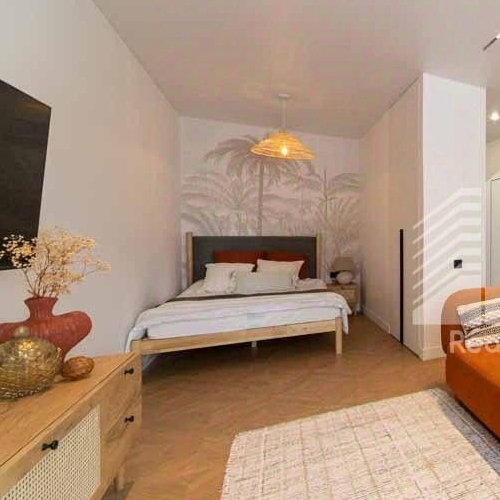 1-комн квартира с. Домодедово, улица Современников, 6