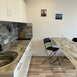 Продажа 1-комн квартиры на вторичном рынке улица Хошимина,  д. 16