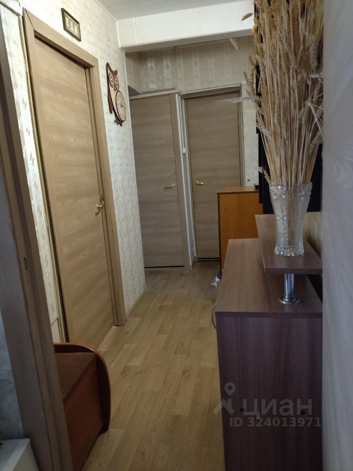 Продажа 2-комн квартиры на вторичном рынке проспект Большевиков, 21